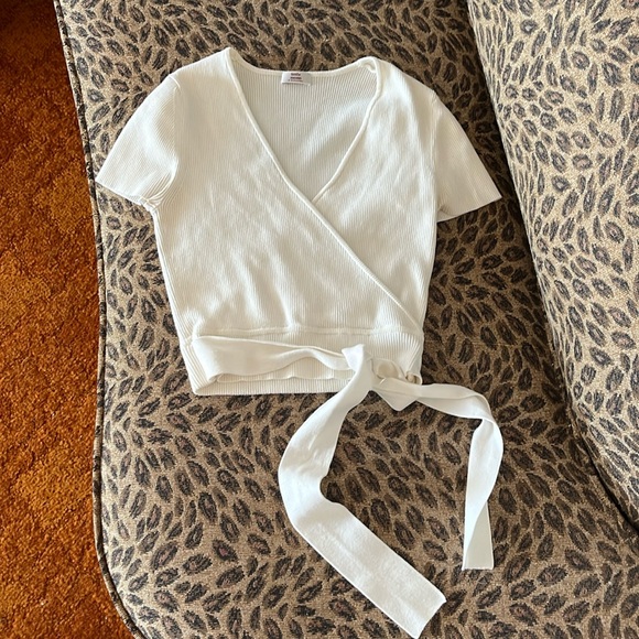 Little Moon Tops - Aritzia Little Moon Tshirt